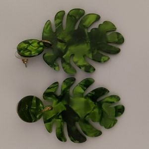 🔸Never Worn🔸Acetate Palm Leaf Earrings